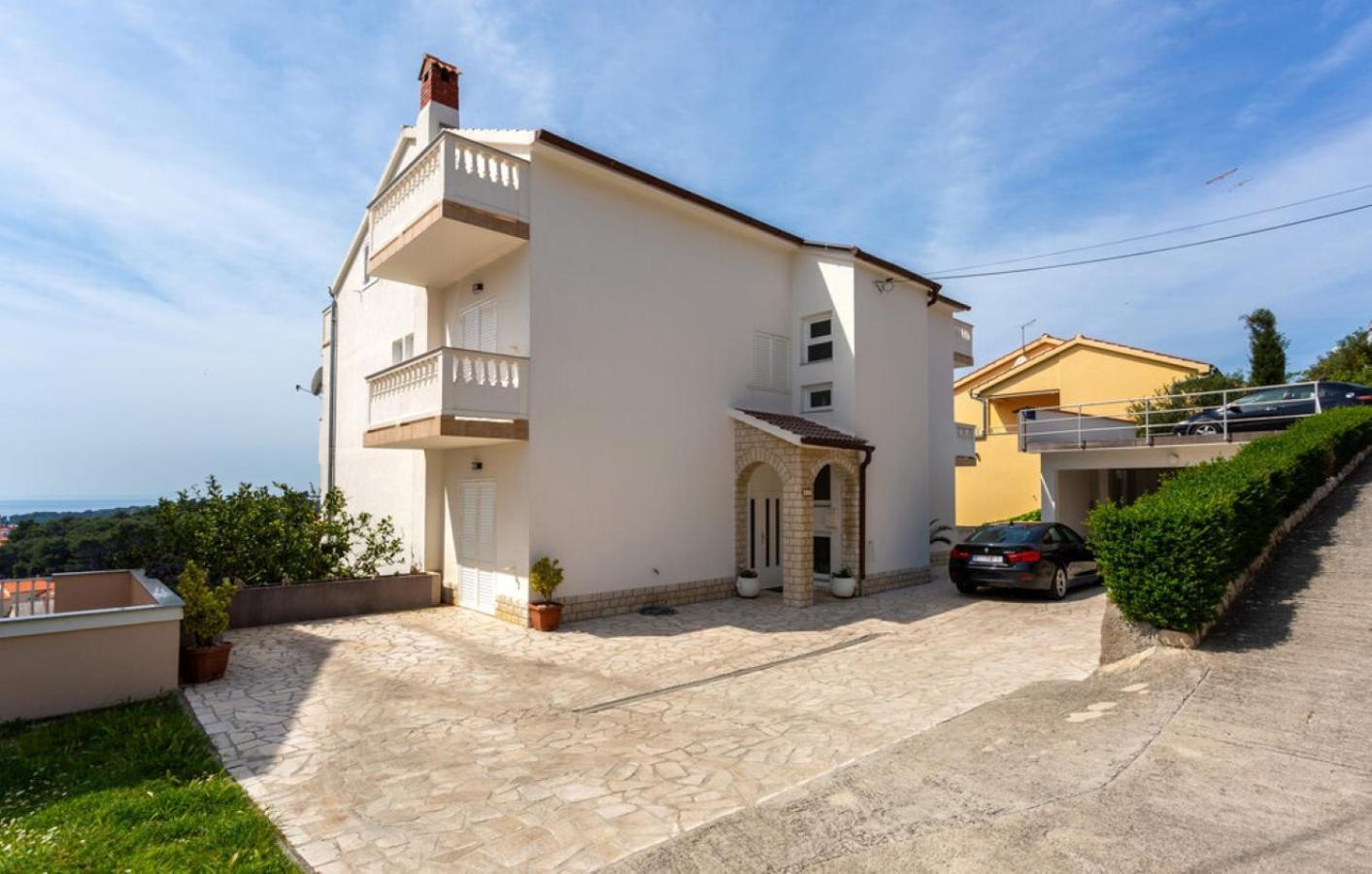 Guest House Lucija Banjol Zewnętrze zdjęcie