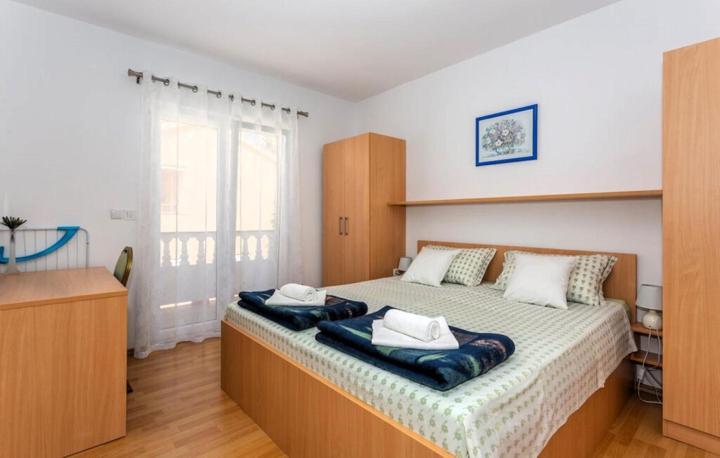 Guest House Lucija Banjol Zewnętrze zdjęcie