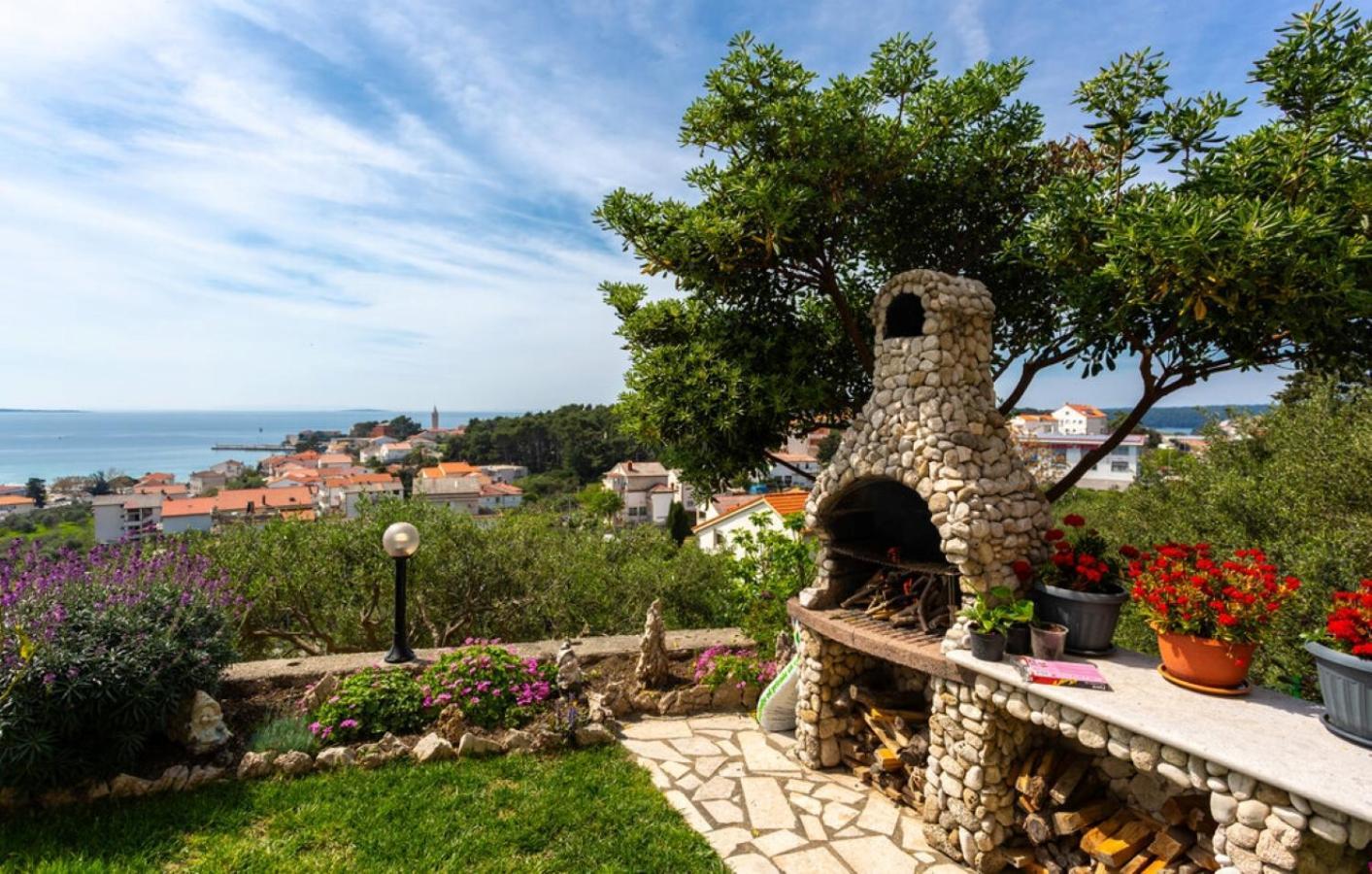 Guest House Lucija Banjol Zewnętrze zdjęcie